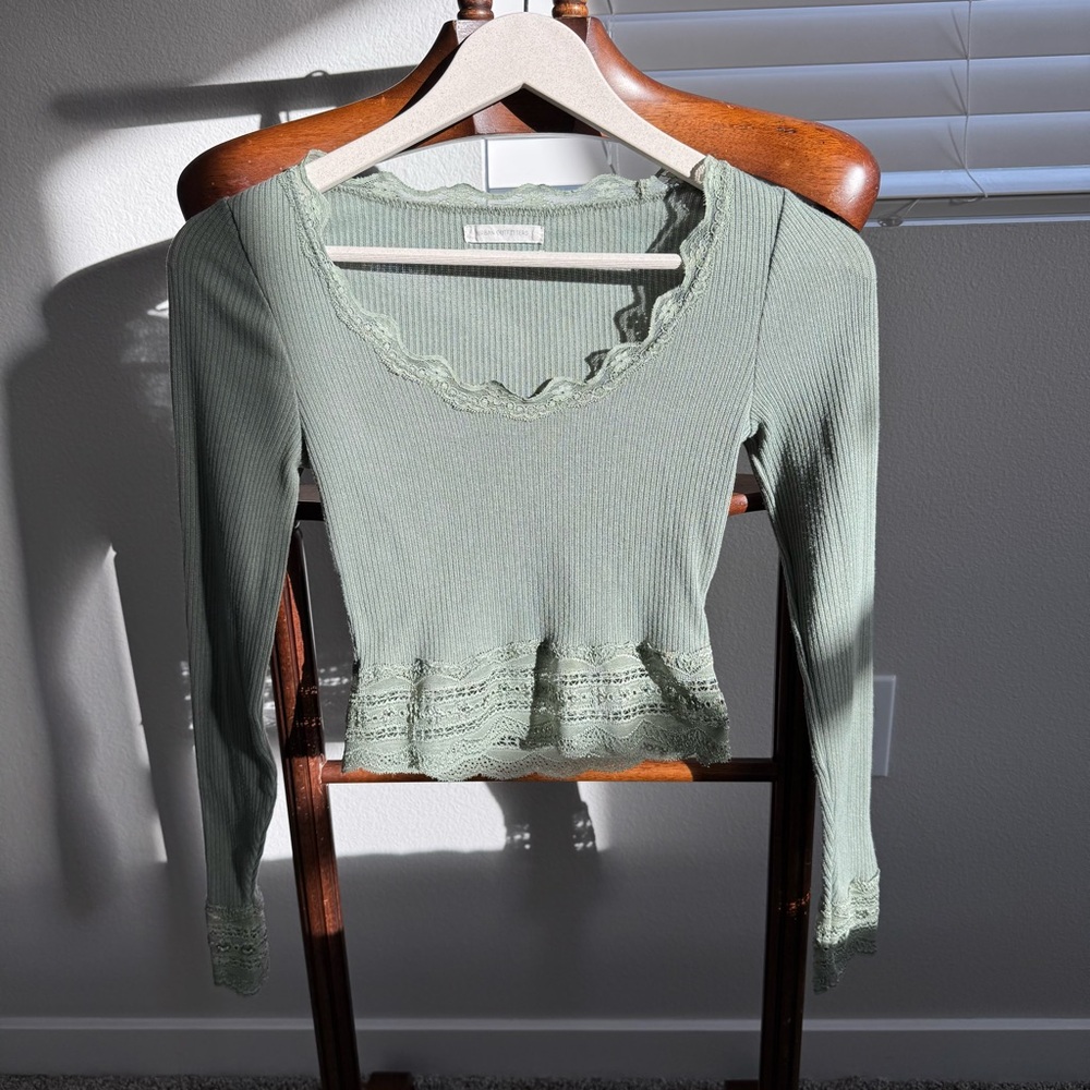 Urban Outfitters Ribbed Lace Trim Coquette Y2K Long Sleeve Crop Top Sage Green S
